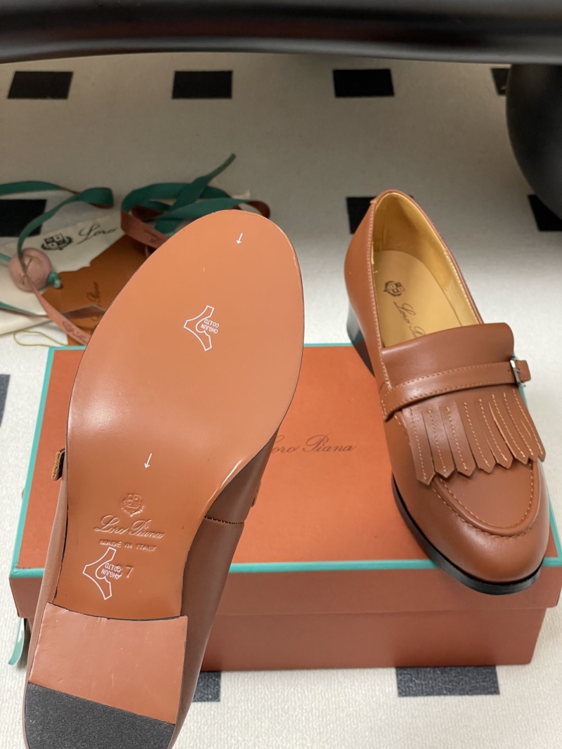 L0r0 P1ana loafers